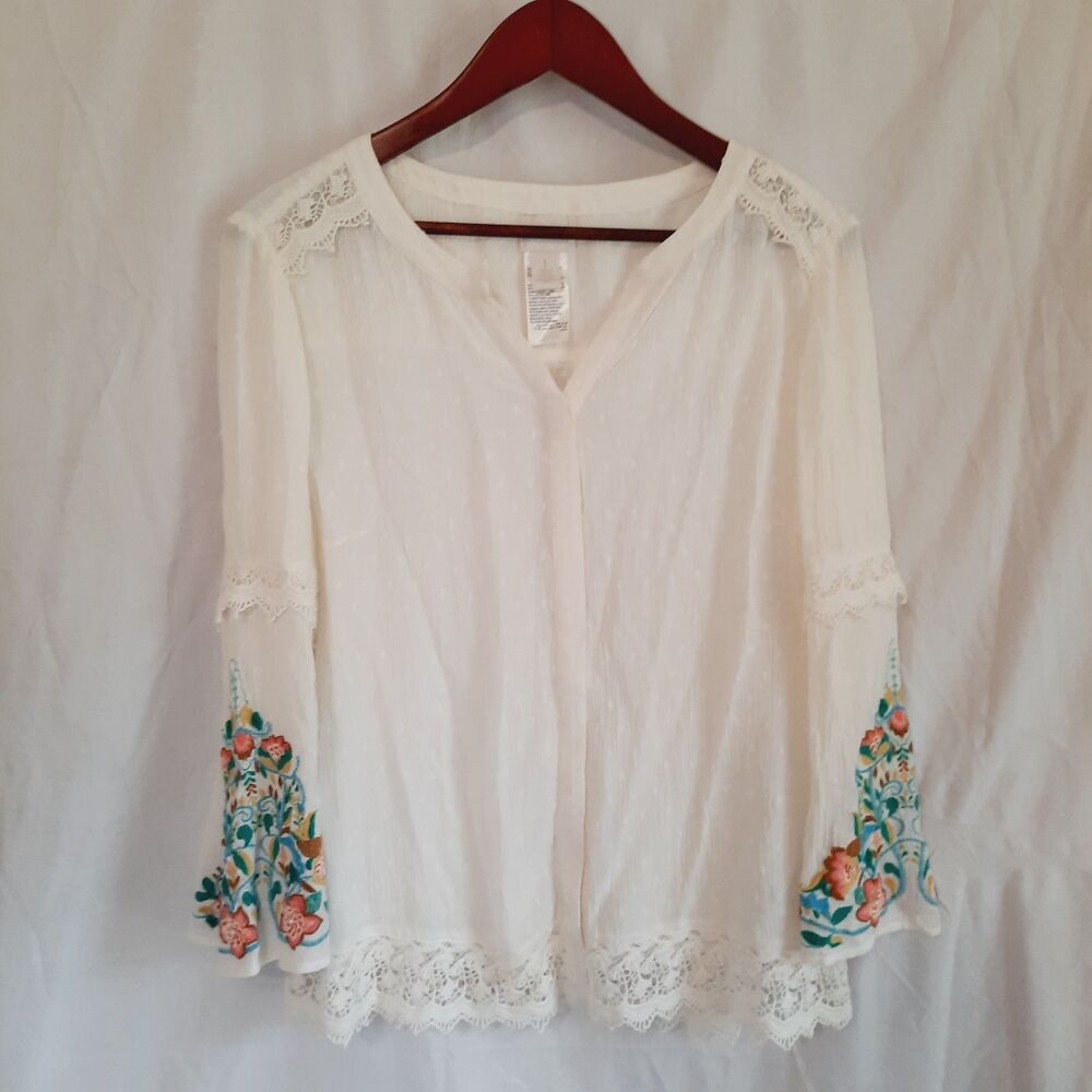 Chicos Lace Swiss-Dot Flowy Bell Sleeves Floral Embroidered Size 1